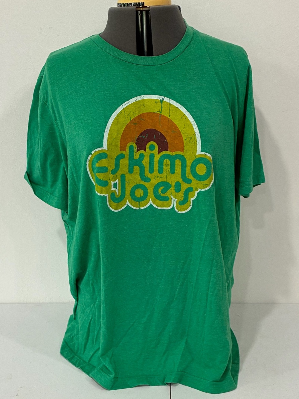 Eskimo Joe’s Stillwater OK T-Shirt XXL Kelly Green Retro Arched Rainbow Logo